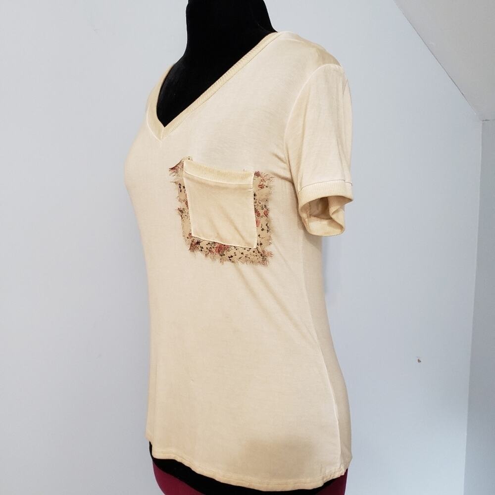 Boho NEW POL Cream Cali Girl Eyelash Fringe Distressed Chest Pocket T Shirt Boho - Picture 5 of 8